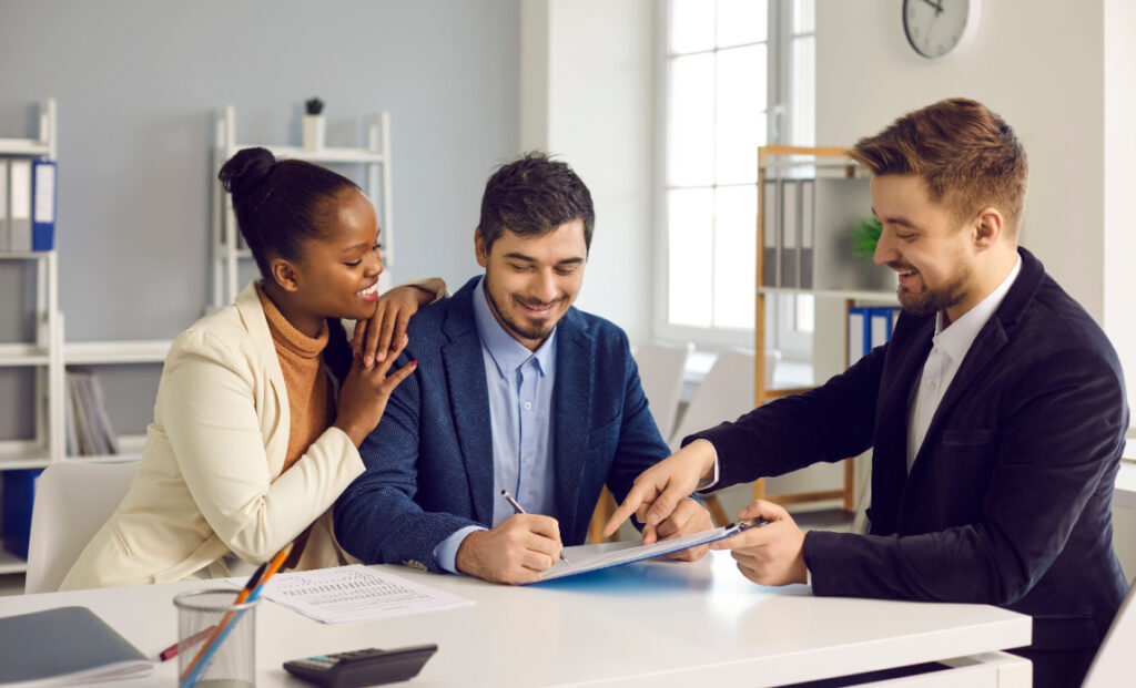 A Real Estate Mortgage Agent in Mississauga Explains Homeownership for Single Parents